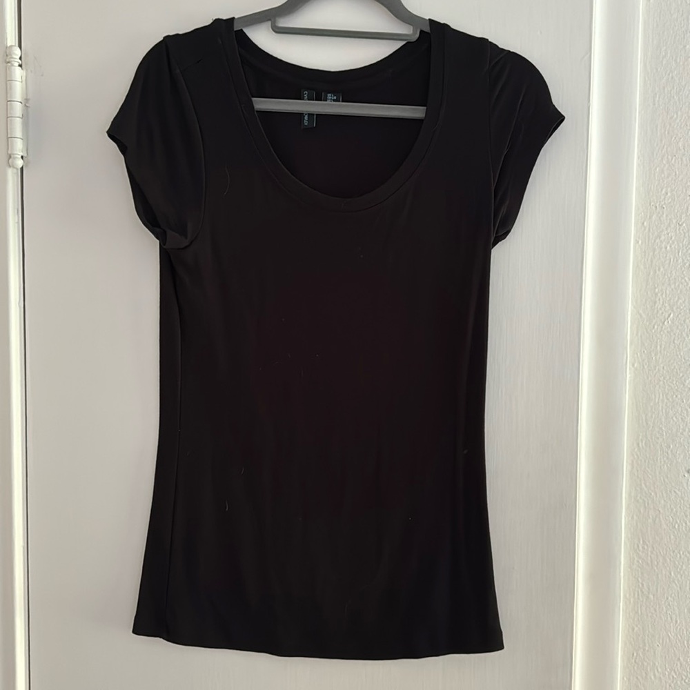 Black Tee